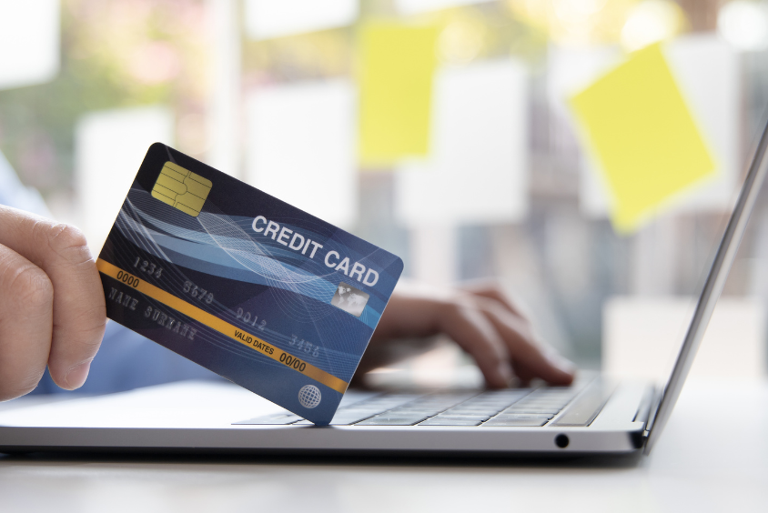 is it worth paying annual fee for credit card featured