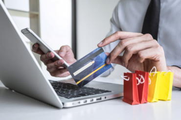 Tips for Maximizing Reward and Discounts Offered by Shopping Credit Cards Feature