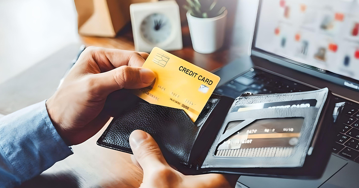 Reasons Why a modern wallet needs a credit card Blog- Post