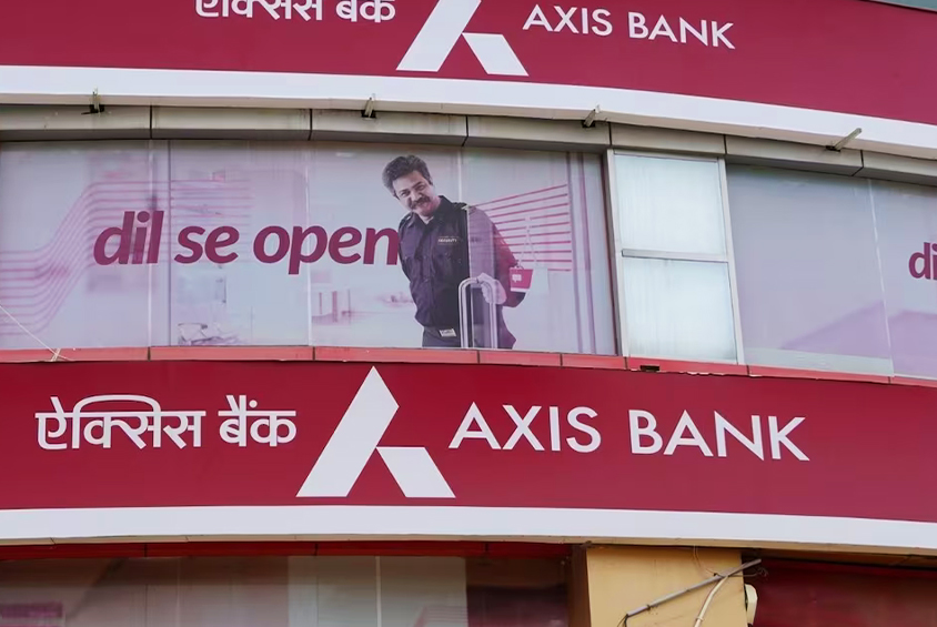 Axis Bank Vistara Infinite Credit Card Devaluation